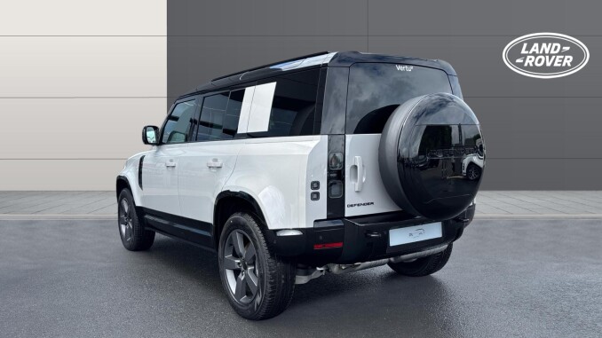 Land Rover Defender 3.0 D250 X-Dynamic HSE 110 5dr Auto Diesel Estate - Image 2